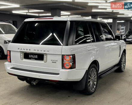 Білий Ленд Ровер Рендж Ровер, об'ємом двигуна 4.37 л та пробігом 126 тис. км за 29000 $, фото 8 на Automoto.ua