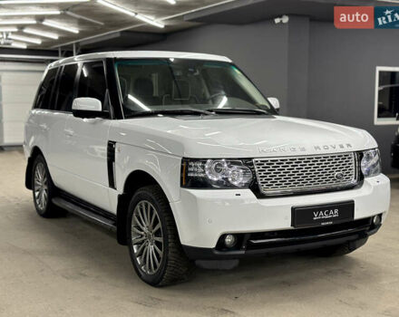Білий Ленд Ровер Рендж Ровер, об'ємом двигуна 4.37 л та пробігом 126 тис. км за 29000 $, фото 10 на Automoto.ua