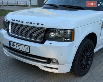 Білий Ленд Ровер Рендж Ровер, об'ємом двигуна 4.4 л та пробігом 250 тис. км за 24500 $, фото 27 на Automoto.ua