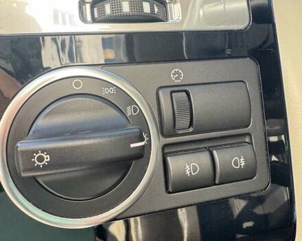 Белый Ленд Ровер Рендж Ровер, объемом двигателя 4.37 л и пробегом 177 тыс. км за 22500 $, фото 11 на Automoto.ua