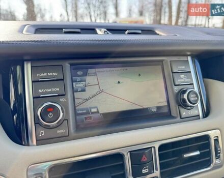 Белый Ленд Ровер Рендж Ровер, объемом двигателя 4.37 л и пробегом 177 тыс. км за 22500 $, фото 18 на Automoto.ua