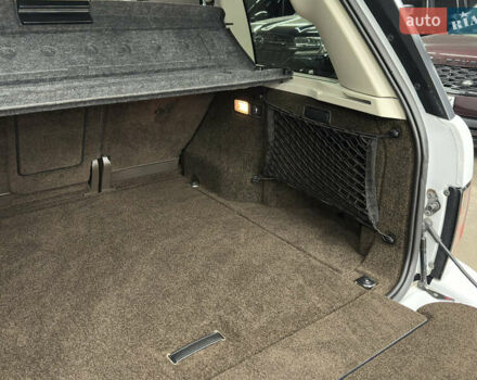 Білий Ленд Ровер Рендж Ровер, об'ємом двигуна 4.37 л та пробігом 126 тис. км за 29000 $, фото 23 на Automoto.ua