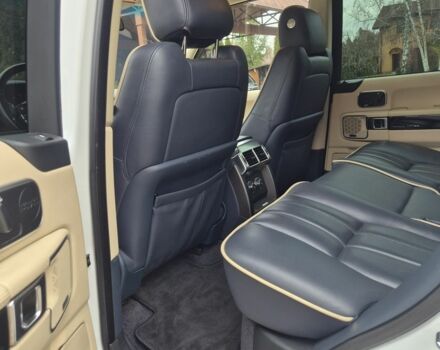 Белый Ленд Ровер Рендж Ровер, объемом двигателя 4.4 л и пробегом 209 тыс. км за 24894 $, фото 4 на Automoto.ua