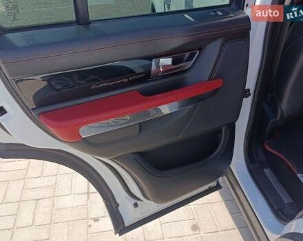 Білий Ленд Ровер Рендж Ровер, об'ємом двигуна 2.99 л та пробігом 180 тис. км за 25000 $, фото 18 на Automoto.ua