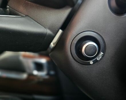 Белый Ленд Ровер Рендж Ровер, объемом двигателя 5 л и пробегом 198 тыс. км за 28500 $, фото 98 на Automoto.ua