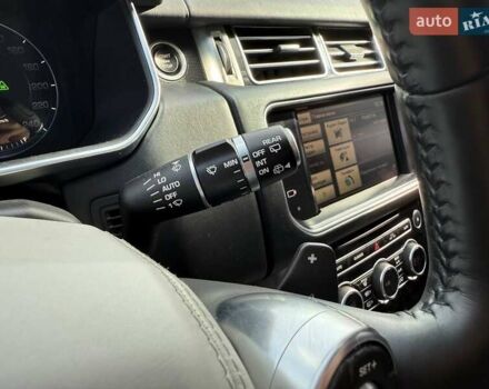 Білий Ленд Ровер Рендж Ровер, об'ємом двигуна 4.37 л та пробігом 180 тис. км за 29990 $, фото 21 на Automoto.ua