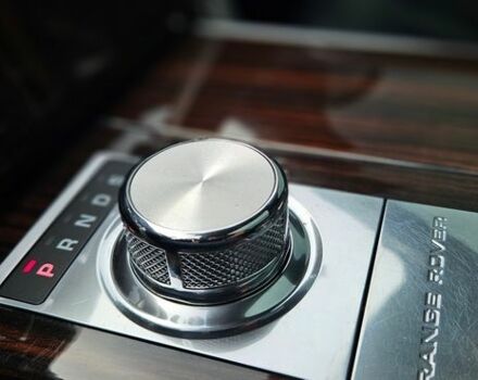 Белый Ленд Ровер Рендж Ровер, объемом двигателя 5 л и пробегом 198 тыс. км за 28500 $, фото 66 на Automoto.ua