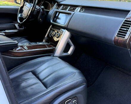 Белый Ленд Ровер Рендж Ровер, объемом двигателя 3 л и пробегом 211 тыс. км за 29200 $, фото 26 на Automoto.ua