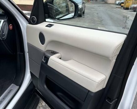 Белый Ленд Ровер Рендж Ровер, объемом двигателя 5 л и пробегом 121 тыс. км за 34500 $, фото 14 на Automoto.ua