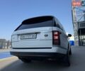 Белый Ленд Ровер Рендж Ровер, объемом двигателя 4.37 л и пробегом 58 тыс. км за 55000 $, фото 13 на Automoto.ua
