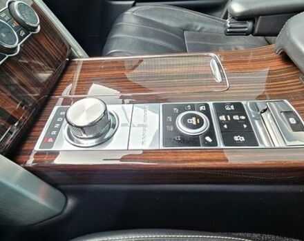 Белый Ленд Ровер Рендж Ровер, объемом двигателя 5 л и пробегом 198 тыс. км за 28500 $, фото 68 на Automoto.ua