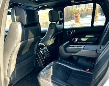 Белый Ленд Ровер Рендж Ровер, объемом двигателя 5 л и пробегом 190 тыс. км за 29000 $, фото 8 на Automoto.ua