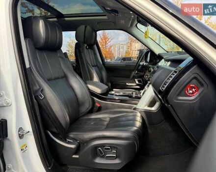 Білий Ленд Ровер Рендж Ровер, об'ємом двигуна 4.37 л та пробігом 180 тис. км за 29990 $, фото 12 на Automoto.ua