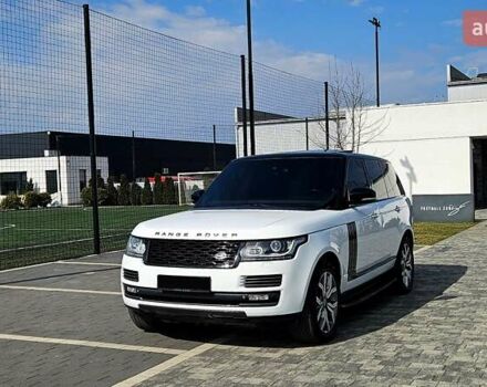 Белый Ленд Ровер Рендж Ровер, объемом двигателя 5 л и пробегом 198 тыс. км за 28500 $, фото 4 на Automoto.ua
