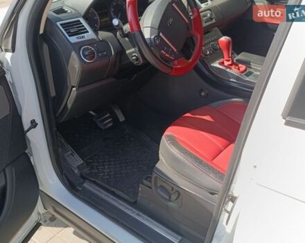 Білий Ленд Ровер Рендж Ровер, об'ємом двигуна 2.99 л та пробігом 180 тис. км за 25000 $, фото 16 на Automoto.ua