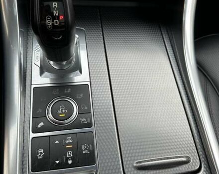 Белый Ленд Ровер Рендж Ровер, объемом двигателя 5 л и пробегом 121 тыс. км за 34500 $, фото 33 на Automoto.ua