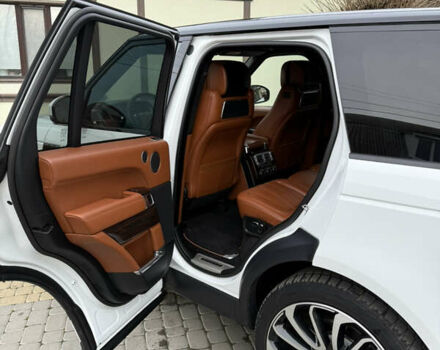 Білий Ленд Ровер Рендж Ровер, об'ємом двигуна 4.4 л та пробігом 130 тис. км за 38500 $, фото 38 на Automoto.ua