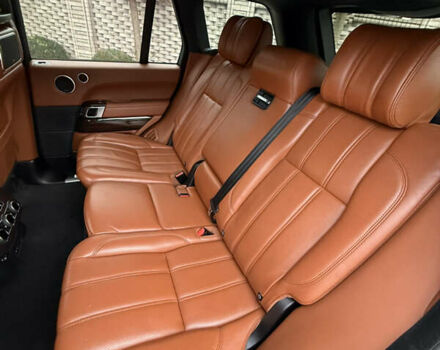 Білий Ленд Ровер Рендж Ровер, об'ємом двигуна 4.4 л та пробігом 130 тис. км за 38500 $, фото 31 на Automoto.ua