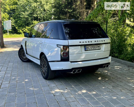 Білий Ленд Ровер Рендж Ровер, об'ємом двигуна 4.4 л та пробігом 180 тис. км за 50000 $, фото 10 на Automoto.ua