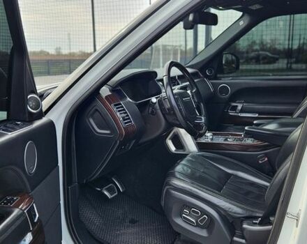 Белый Ленд Ровер Рендж Ровер, объемом двигателя 5 л и пробегом 198 тыс. км за 28500 $, фото 43 на Automoto.ua