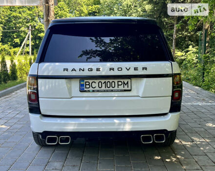 Білий Ленд Ровер Рендж Ровер, об'ємом двигуна 4.4 л та пробігом 180 тис. км за 50000 $, фото 24 на Automoto.ua
