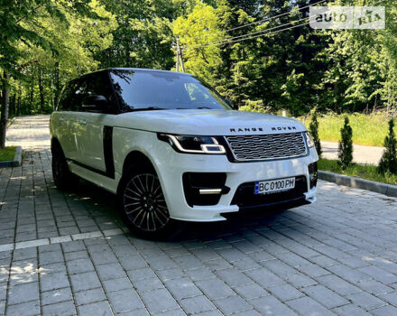 Білий Ленд Ровер Рендж Ровер, об'ємом двигуна 4.4 л та пробігом 180 тис. км за 50000 $, фото 5 на Automoto.ua