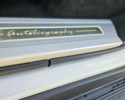 Белый Ленд Ровер Рендж Ровер, объемом двигателя 5 л и пробегом 198 тыс. км за 28500 $, фото 84 на Automoto.ua