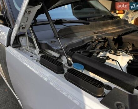 Белый Ленд Ровер Рендж Ровер, объемом двигателя 4.37 л и пробегом 267 тыс. км за 33900 $, фото 26 на Automoto.ua