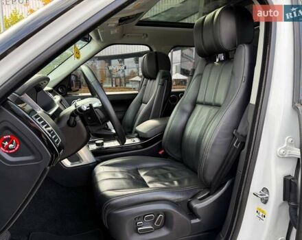 Білий Ленд Ровер Рендж Ровер, об'ємом двигуна 4.37 л та пробігом 180 тис. км за 29990 $, фото 6 на Automoto.ua