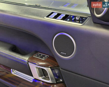 Белый Ленд Ровер Рендж Ровер, объемом двигателя 4.37 л и пробегом 240 тыс. км за 31000 $, фото 35 на Automoto.ua