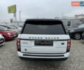 Белый Ленд Ровер Рендж Ровер, объемом двигателя 2.99 л и пробегом 148 тыс. км за 34000 $, фото 11 на Automoto.ua