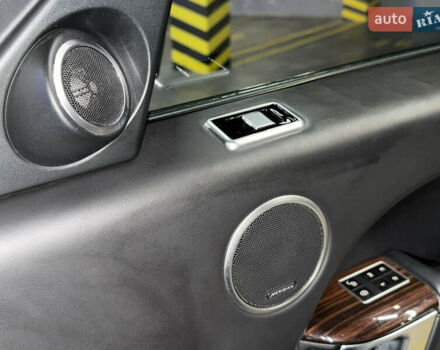 Белый Ленд Ровер Рендж Ровер, объемом двигателя 4.37 л и пробегом 240 тыс. км за 31000 $, фото 45 на Automoto.ua