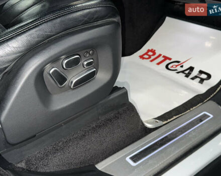 Белый Ленд Ровер Рендж Ровер, объемом двигателя 4.37 л и пробегом 240 тыс. км за 31000 $, фото 43 на Automoto.ua