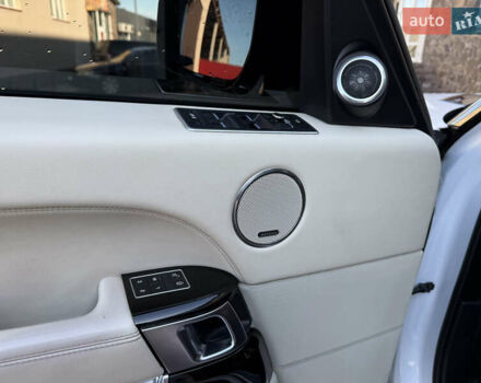 Белый Ленд Ровер Рендж Ровер, объемом двигателя 4.4 л и пробегом 182 тыс. км за 35999 $, фото 26 на Automoto.ua