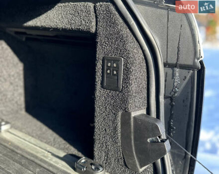 Белый Ленд Ровер Рендж Ровер, объемом двигателя 5 л и пробегом 190 тыс. км за 29000 $, фото 23 на Automoto.ua