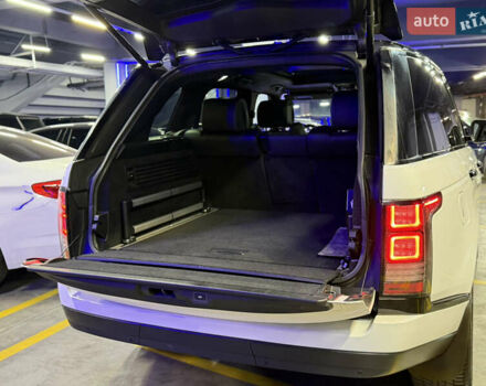 Белый Ленд Ровер Рендж Ровер, объемом двигателя 4.37 л и пробегом 240 тыс. км за 31000 $, фото 58 на Automoto.ua