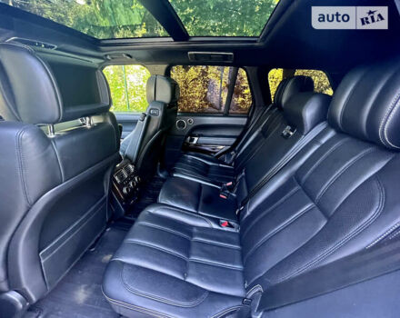 Білий Ленд Ровер Рендж Ровер, об'ємом двигуна 4.4 л та пробігом 180 тис. км за 50000 $, фото 26 на Automoto.ua