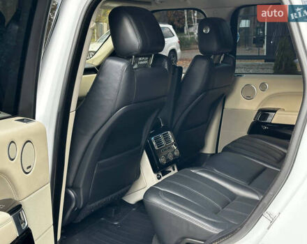 Белый Ленд Ровер Рендж Ровер, объемом двигателя 4.37 л и пробегом 180 тыс. км за 32000 $, фото 10 на Automoto.ua