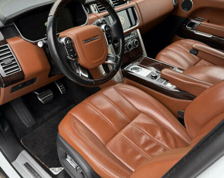 Білий Ленд Ровер Рендж Ровер, об'ємом двигуна 4.4 л та пробігом 130 тис. км за 38500 $, фото 21 на Automoto.ua