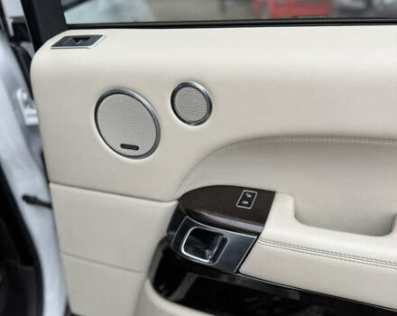 Белый Ленд Ровер Рендж Ровер, объемом двигателя 2.99 л и пробегом 148 тыс. км за 34000 $, фото 38 на Automoto.ua