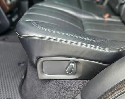 Белый Ленд Ровер Рендж Ровер, объемом двигателя 5 л и пробегом 198 тыс. км за 28500 $, фото 73 на Automoto.ua