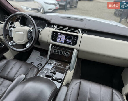 Белый Ленд Ровер Рендж Ровер, объемом двигателя 2.99 л и пробегом 148 тыс. км за 34000 $, фото 43 на Automoto.ua