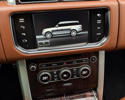 Білий Ленд Ровер Рендж Ровер, об'ємом двигуна 4.4 л та пробігом 130 тис. км за 38500 $, фото 41 на Automoto.ua