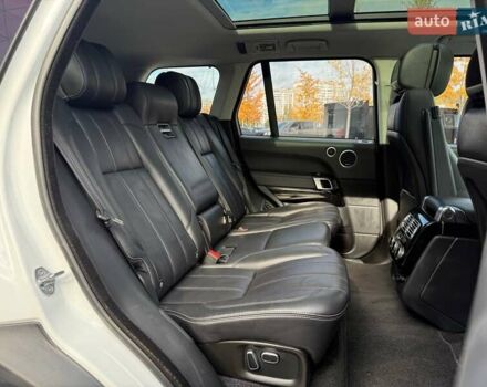 Білий Ленд Ровер Рендж Ровер, об'ємом двигуна 4.37 л та пробігом 180 тис. км за 29990 $, фото 10 на Automoto.ua