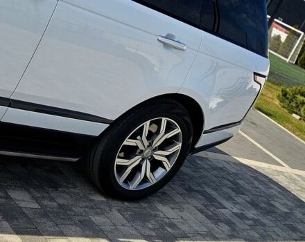 Белый Ленд Ровер Рендж Ровер, объемом двигателя 5 л и пробегом 198 тыс. км за 28500 $, фото 39 на Automoto.ua