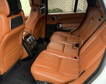 Білий Ленд Ровер Рендж Ровер, об'ємом двигуна 4.4 л та пробігом 130 тис. км за 38500 $, фото 36 на Automoto.ua