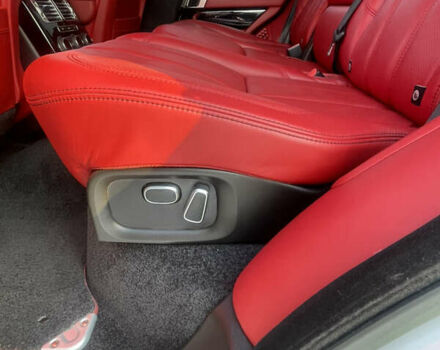 Белый Ленд Ровер Рендж Ровер, объемом двигателя 4.37 л и пробегом 91 тыс. км за 49000 $, фото 11 на Automoto.ua