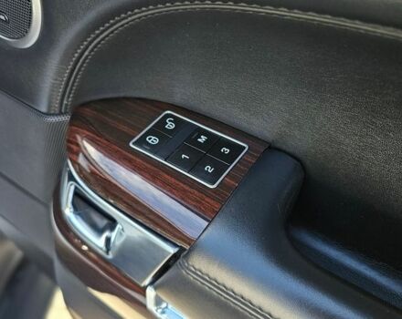 Белый Ленд Ровер Рендж Ровер, объемом двигателя 5 л и пробегом 198 тыс. км за 28500 $, фото 99 на Automoto.ua