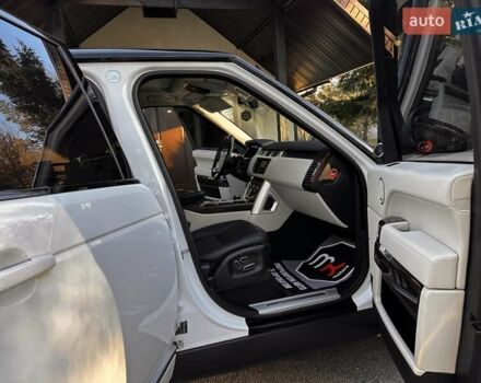 Белый Ленд Ровер Рендж Ровер, объемом двигателя 4.37 л и пробегом 267 тыс. км за 33900 $, фото 31 на Automoto.ua