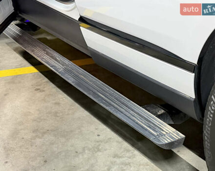 Белый Ленд Ровер Рендж Ровер, объемом двигателя 4.37 л и пробегом 240 тыс. км за 31000 $, фото 22 на Automoto.ua